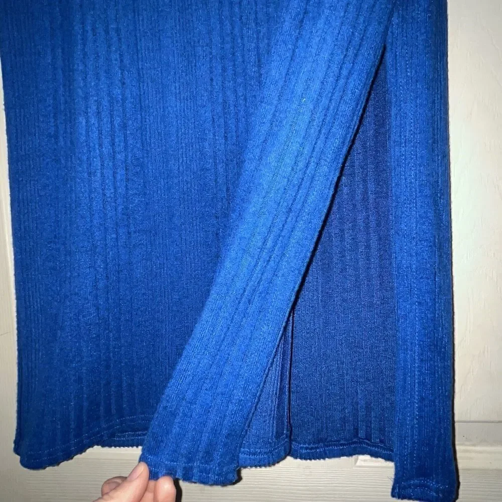 Umgee Ribbed Skirt Size Medium Royal Blue Pull‎ On High Waist Side Slit Casual